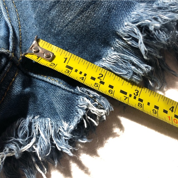 Dark Denim Stretch Distressed Jean Shorts medium fit like 6 NWT new - Picture 9 of 9